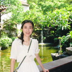 Jieying Fang