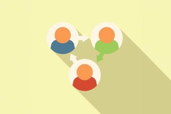 Three human heads inside circles with arrows pointing to each other